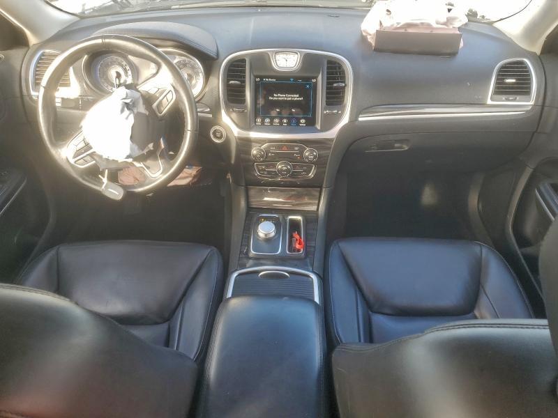 Фото 8 - CHRYSLER 300