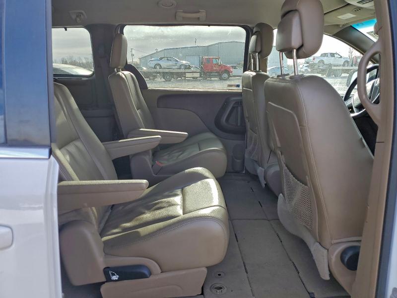 Фото 11 - CHRYSLER MINIVAN