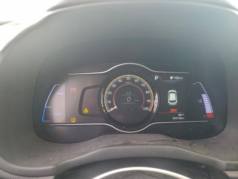 Фото 9 - HYUNDAI KONA