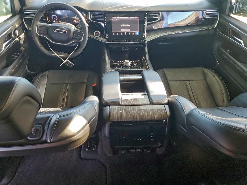 Фото 8 - JEEP WAGONEER