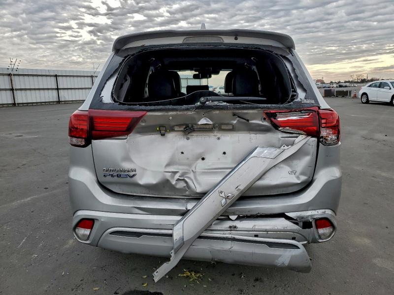 Фото 6 - MITSUBISHI OUTLANDER