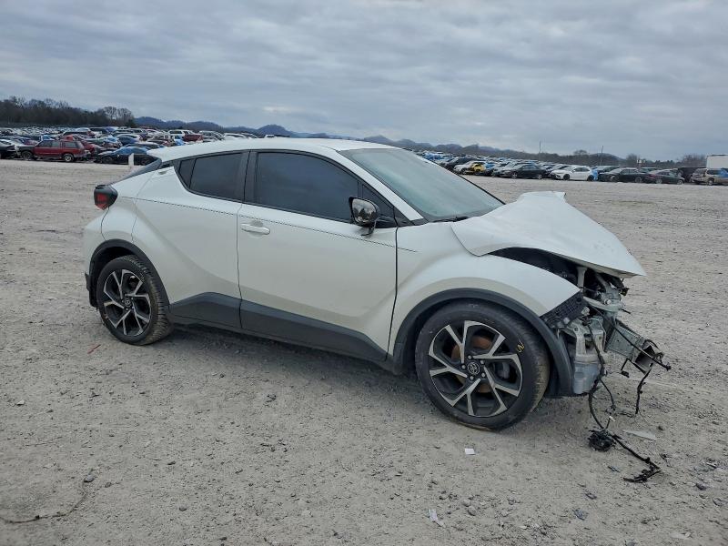 Фото 4 - TOYOTA C-HR