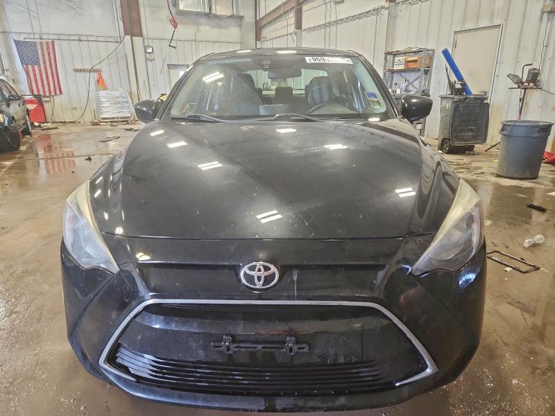 Фото 5 - TOYOTA YARIS