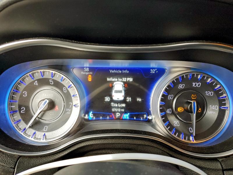 Фото 9 - CHRYSLER 300