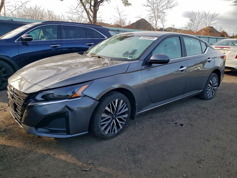 Фото 1 - NISSAN ALTIMA