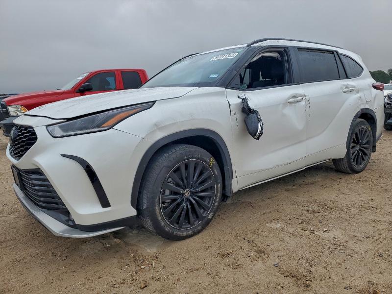 Фото 1 - TOYOTA HIGHLANDER