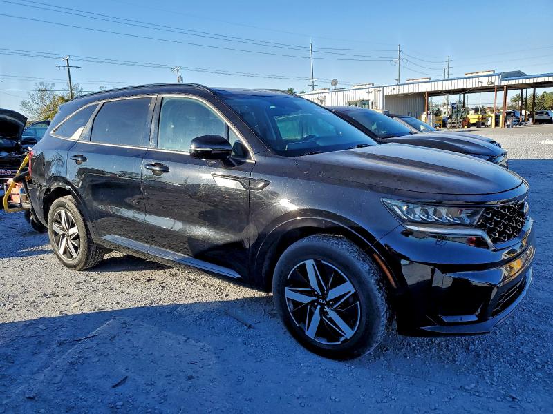 Фото 4 - KIA SORENTO