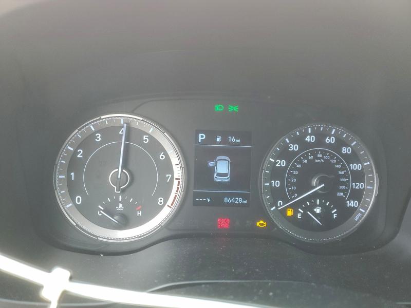 Фото 9 - HYUNDAI VENUE