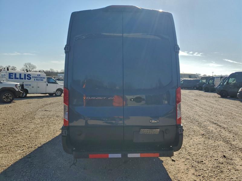 Фото 6 - FORD TRANSIT