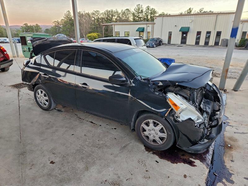 Фото 4 - NISSAN VERSA