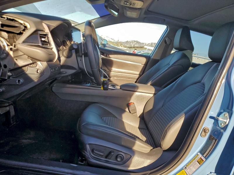 Фото 7 - TOYOTA CAMRY