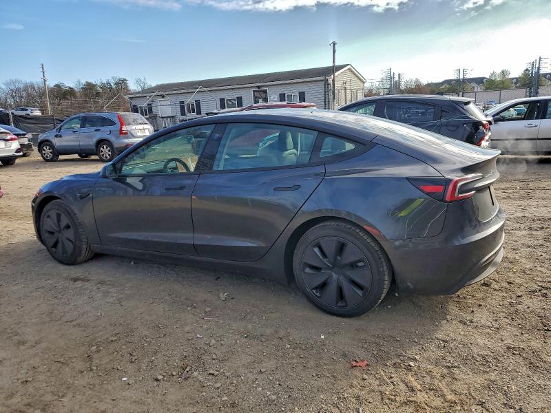 Фото 2 - TESLA MODEL 3