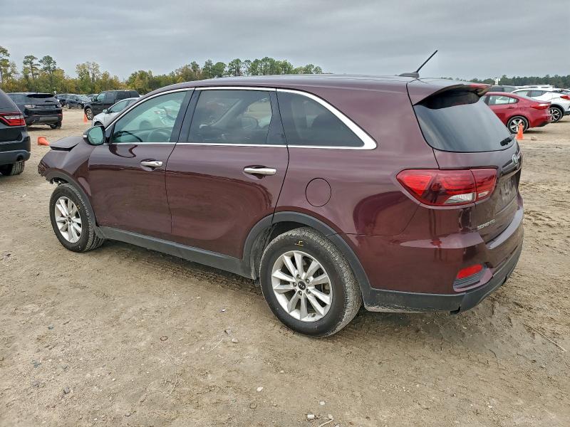 Фото 2 - KIA SORENTO