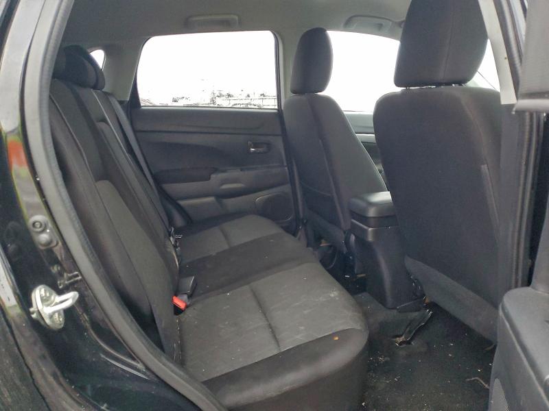 Фото 11 - MITSUBISHI OUTLANDER