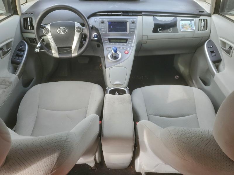 Фото 8 - TOYOTA PRIUS