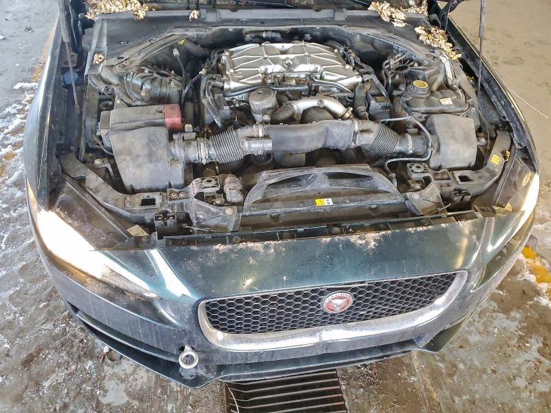 Фото 11 - JAGUAR XE