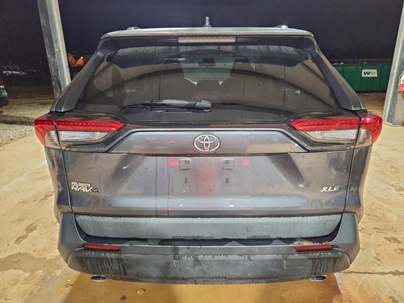 Фото 6 - TOYOTA RAV4