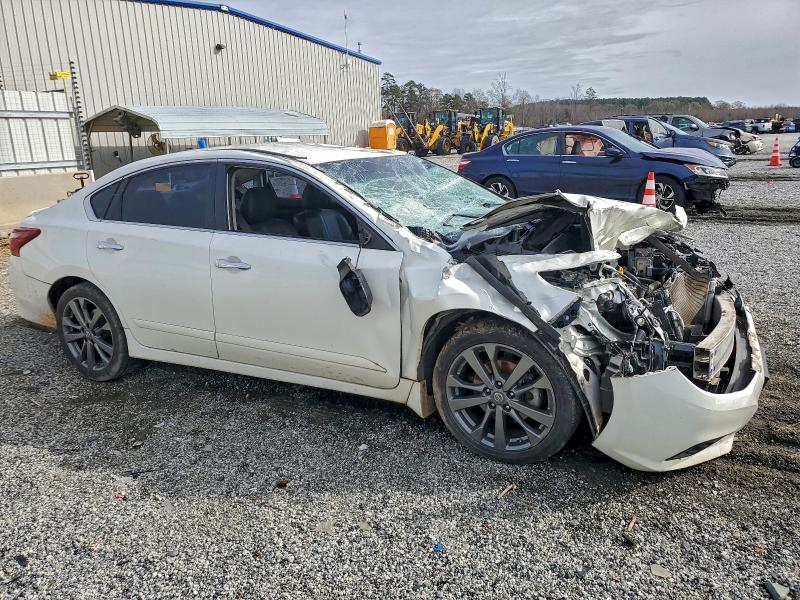 Фото 4 - NISSAN ALTIMA