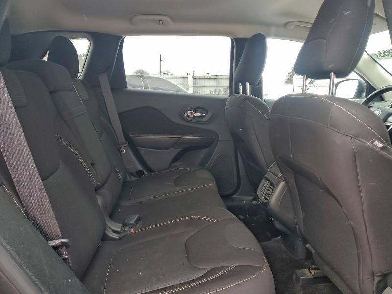 Фото 11 - JEEP GRAND CHER