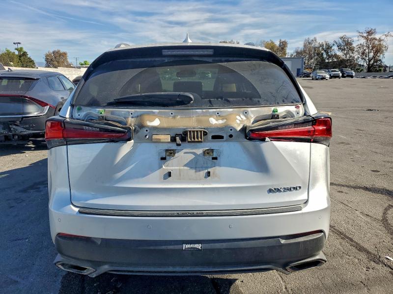 Фото 6 - LEXUS NX