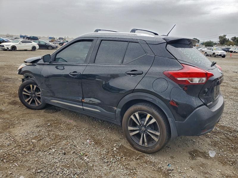 Фото 2 - NISSAN KICKS