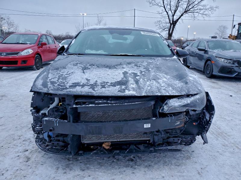 Фото 5 - HYUNDAI ELANTRA