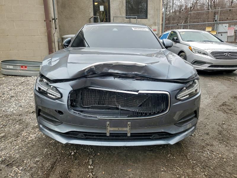 Фото 5 - VOLVO S90