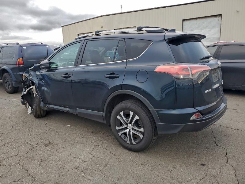 Фото 2 - TOYOTA RAV4