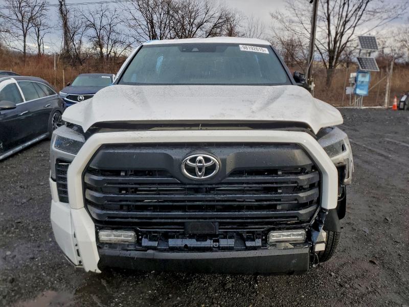 Фото 5 - TOYOTA TUNDRA