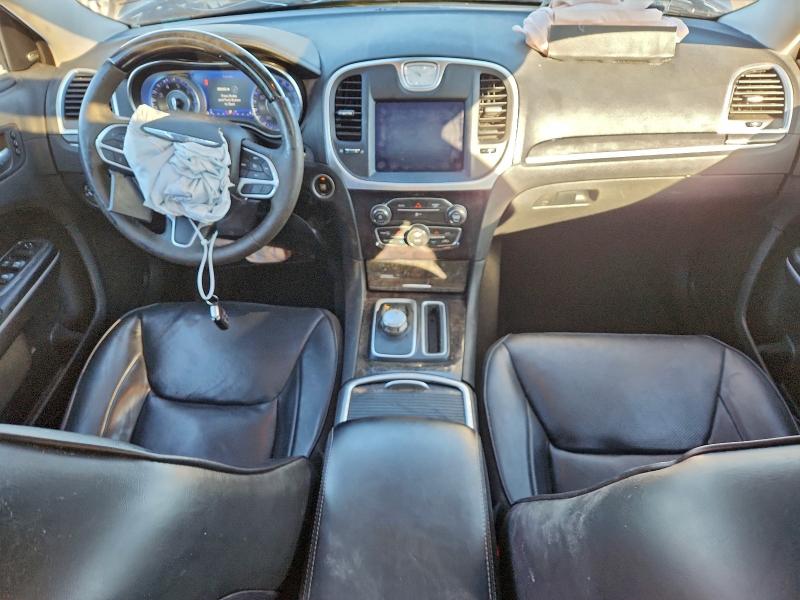 Фото 8 - CHRYSLER 300