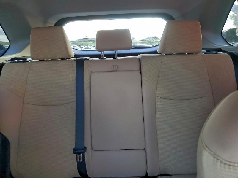 Фото 10 - TOYOTA RAV4