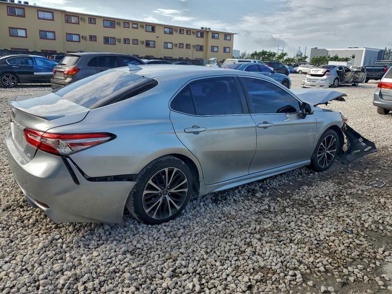 Фото 3 - TOYOTA CAMRY