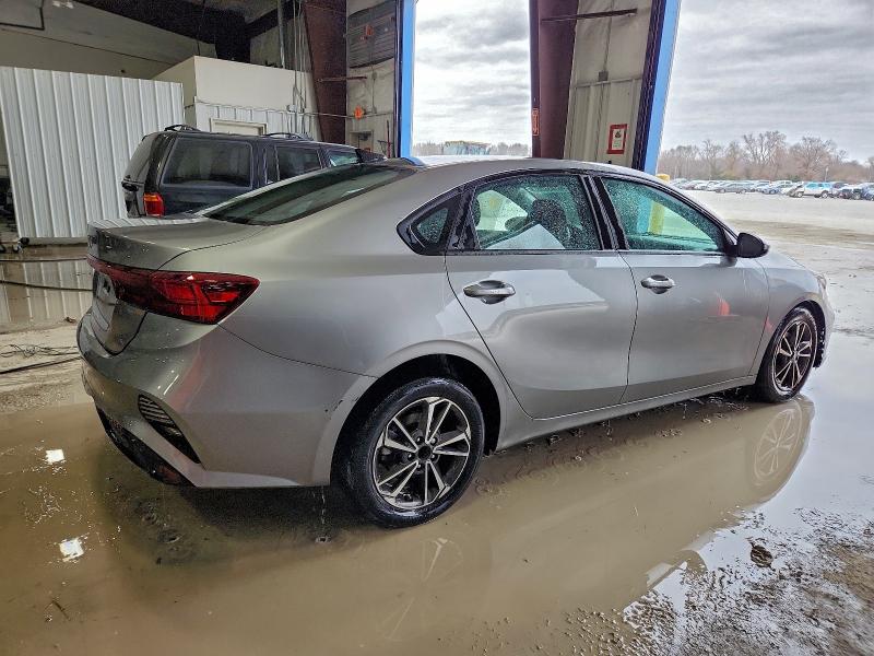 Фото 3 - KIA FORTE