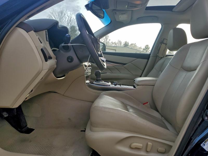 Фото 7 - INFINITI Q70