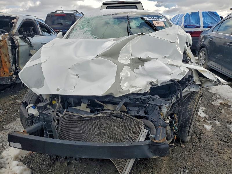 Фото 5 - HYUNDAI ELANTRA