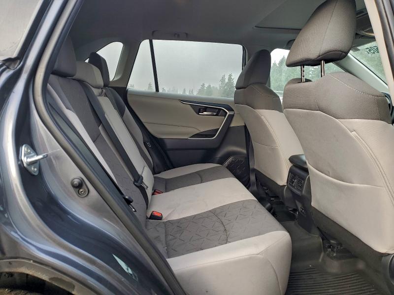 Фото 11 - TOYOTA RAV4