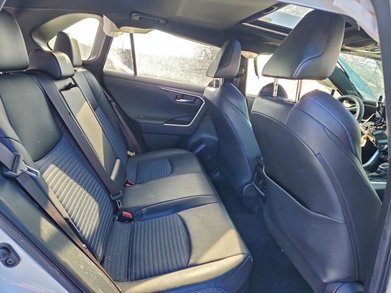 Фото 11 - TOYOTA RAV4