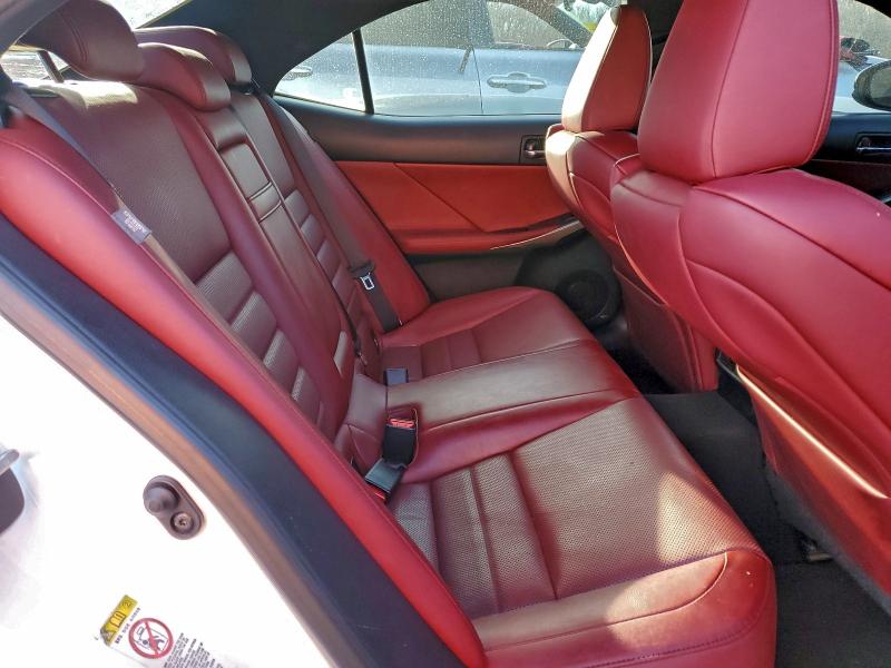 Фото 10 - LEXUS IS