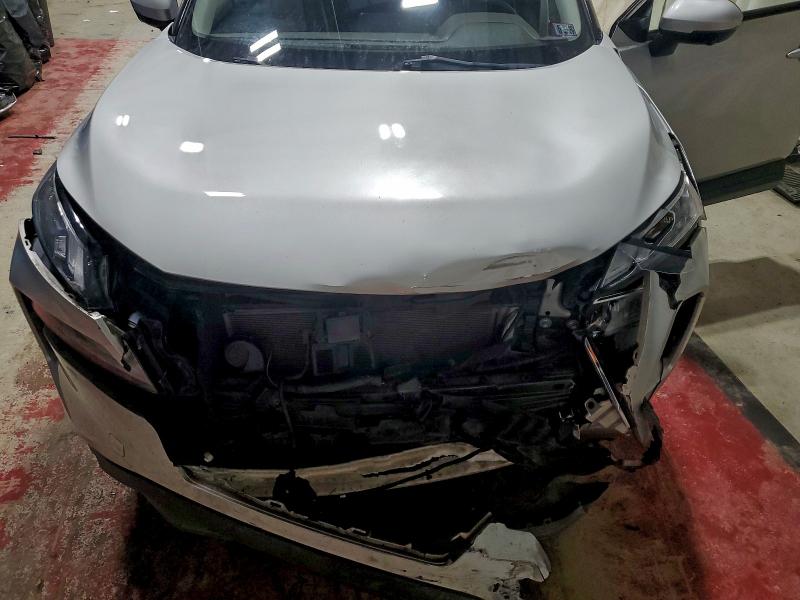 Фото 12 - NISSAN ROGUE