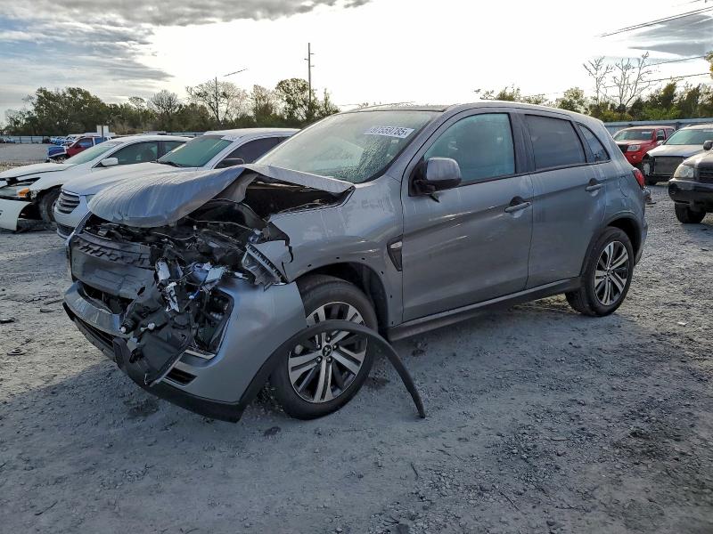 Фото 1 - MITSUBISHI OUTLANDER