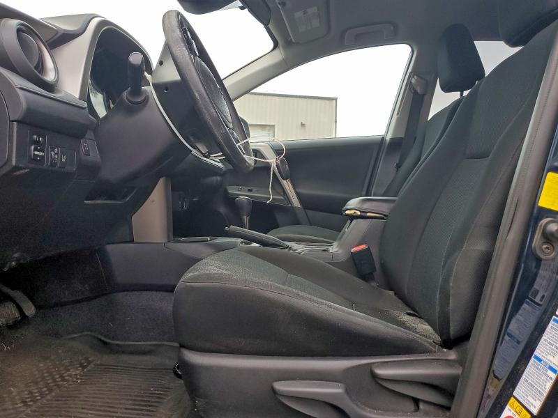 Фото 7 - TOYOTA RAV4