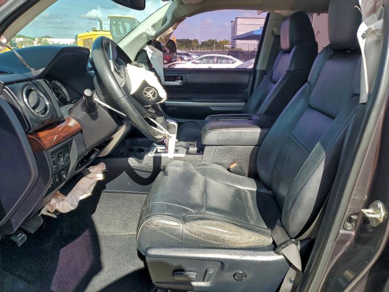 Фото 7 - TOYOTA TUNDRA