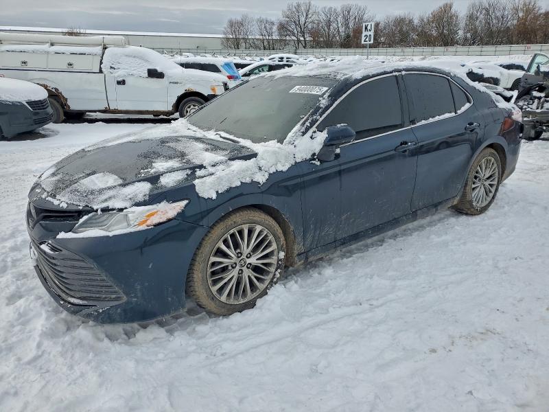 Фото 1 - TOYOTA CAMRY