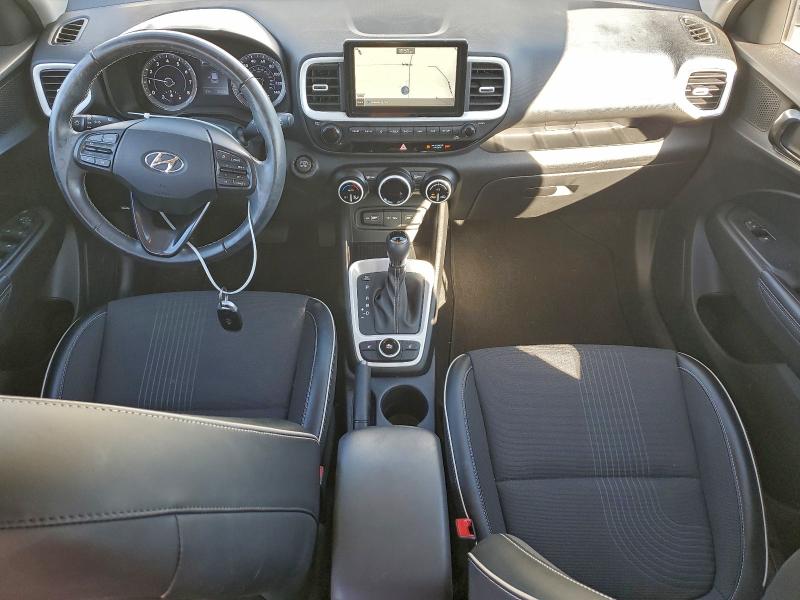 Фото 8 - HYUNDAI VENUE