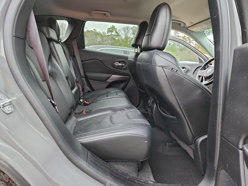 Фото 11 - JEEP GRAND CHER