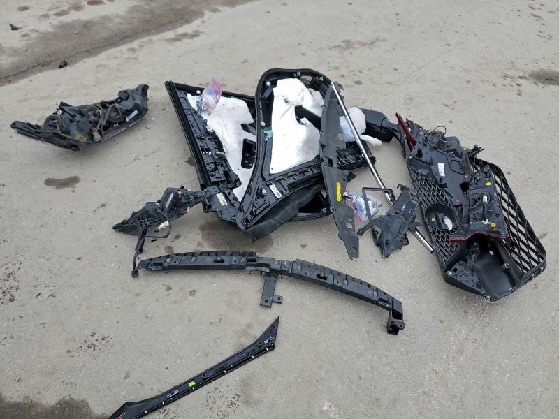 Фото 12 - NISSAN MAXIMA