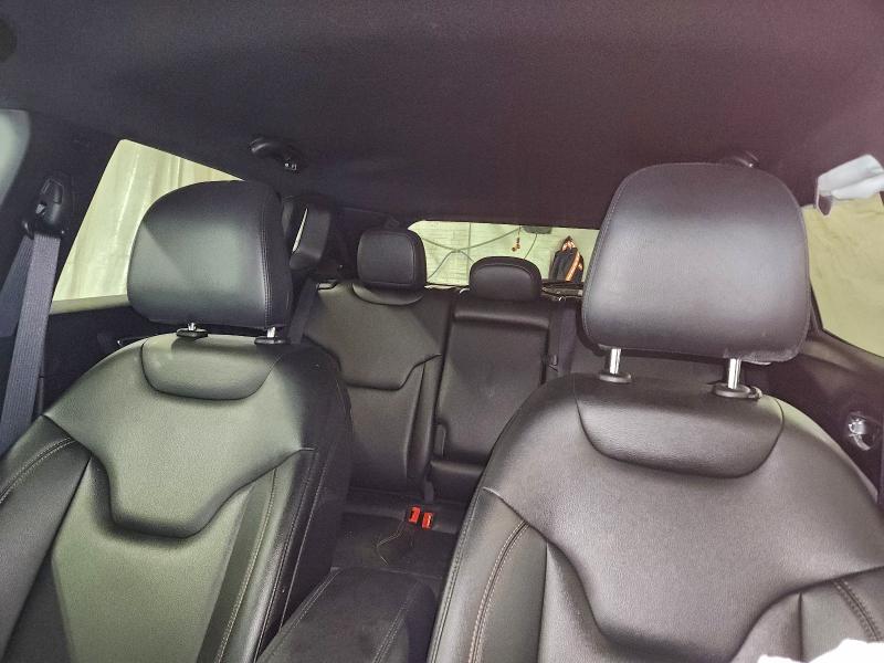 Фото 10 - JEEP COMPASS