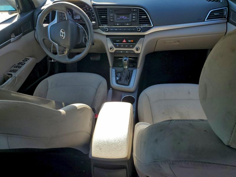 Фото 8 - HYUNDAI ELANTRA