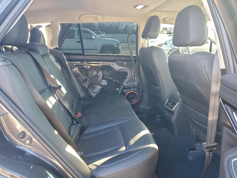 Фото 11 - SUBARU OUTBACK