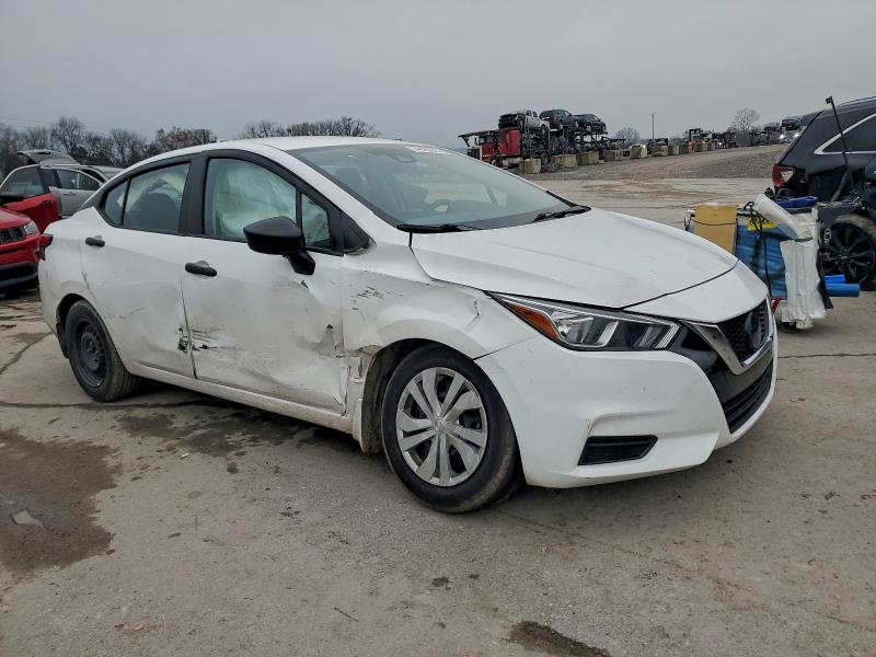 Фото 4 - NISSAN VERSA